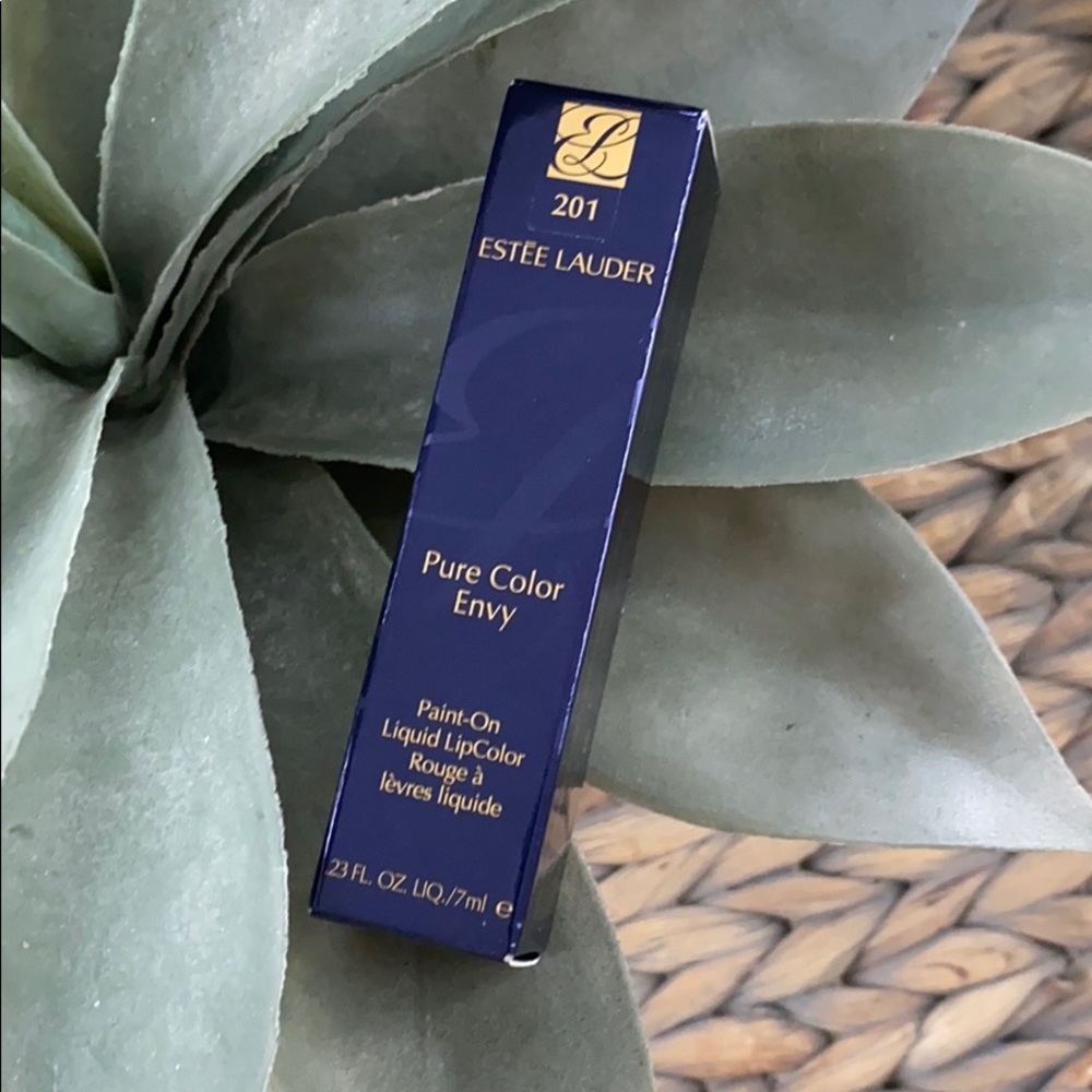 NIB Estée Lauder Envy Liquid Matte Heart Crush Lip